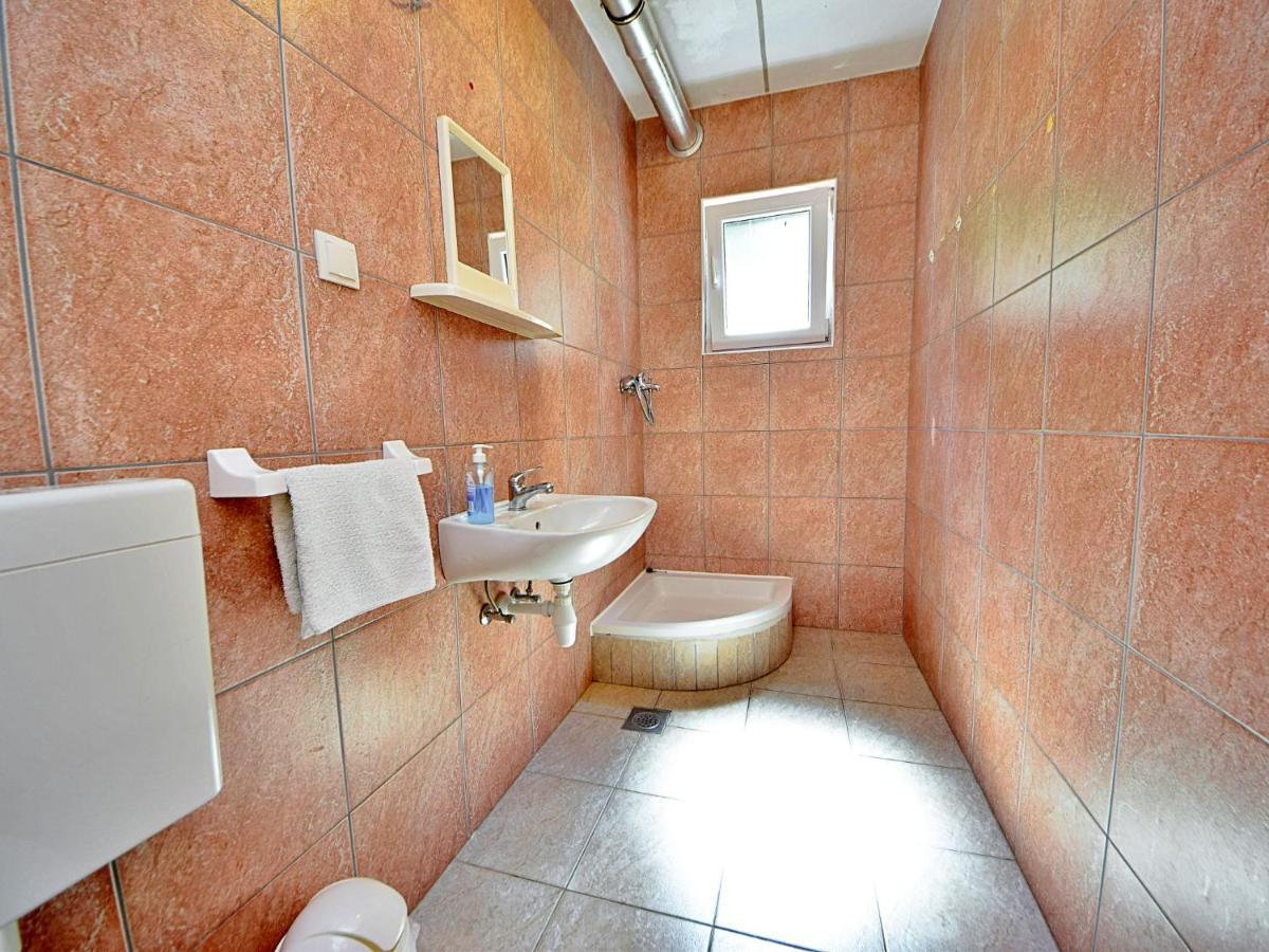 Holiday Home Tina - Hvr501 By Interhome Gdinj エクステリア 写真